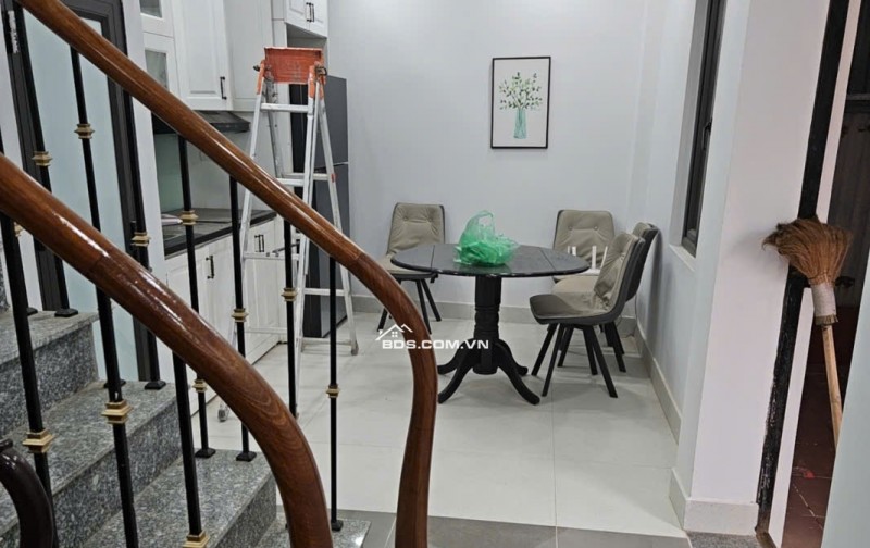 Chính chủ cần bán 2 căn nhà mới xây tại khu vực phát triển cực nóng quận Thanh Xuân. Phù hợp cho gia đình trẻ định cư hoặc đầu tư giữ tiền.